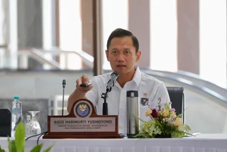 Menko AHY Tegaskan Keselamatan Penerbangan Jadi Prioritas di Tengah Erupsi Anak Krakatau